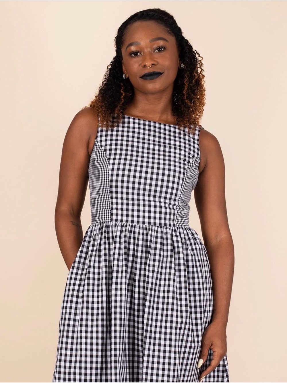 Tuesday of California Pinafore Dress in Black & White Gingham - Size Medium - Picture 2 of 10